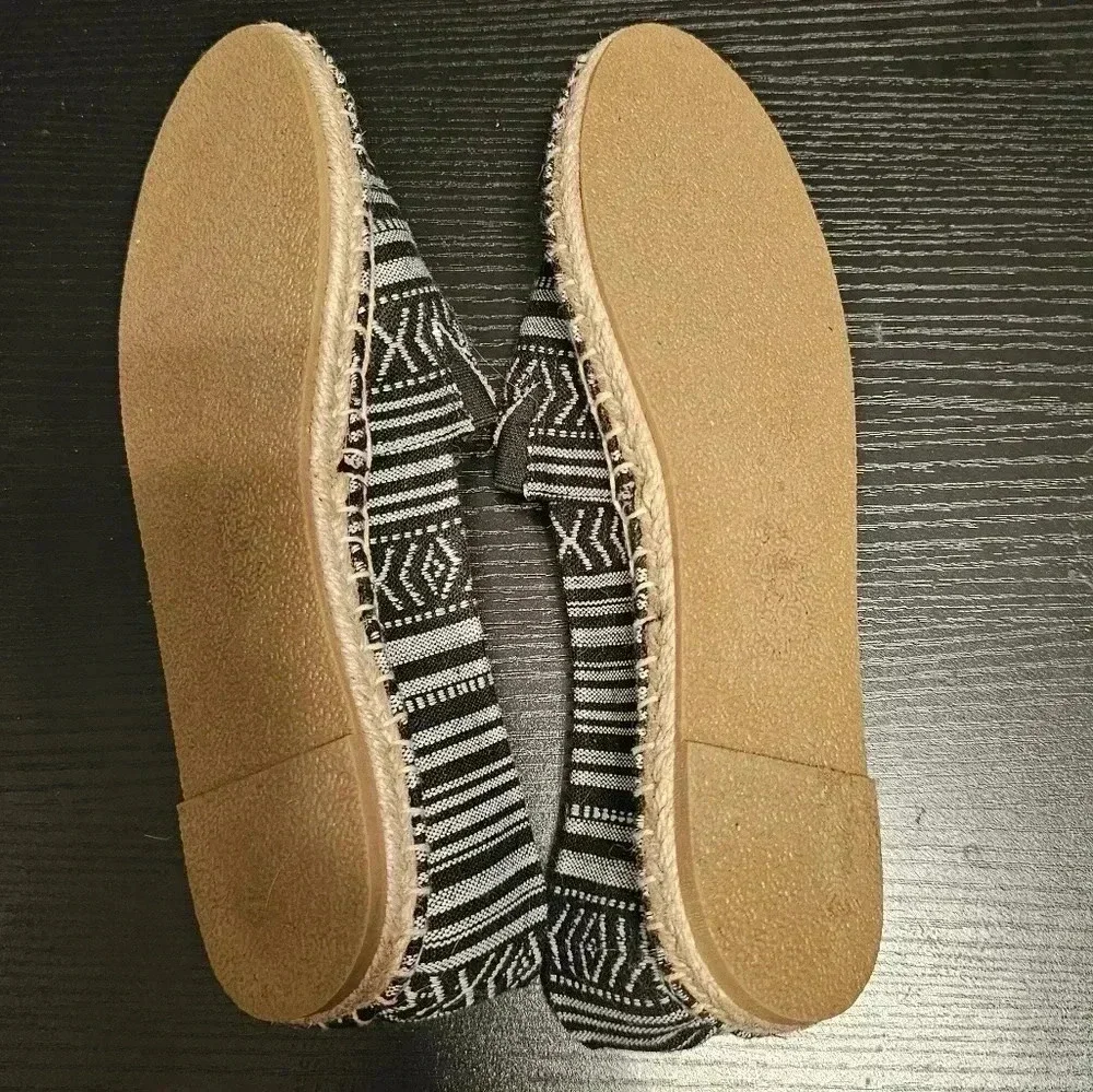 Minnetonka women slip